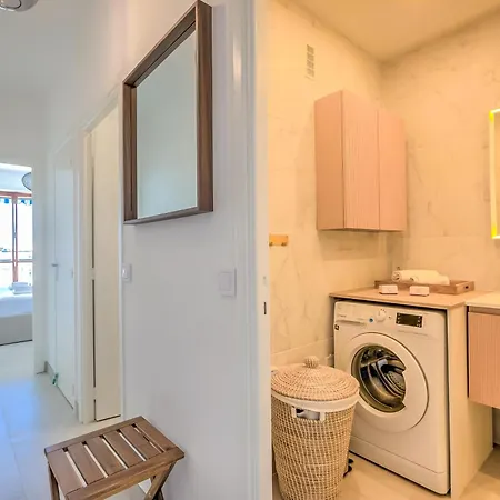 Lovely - 5min From - Happy Apartamento *