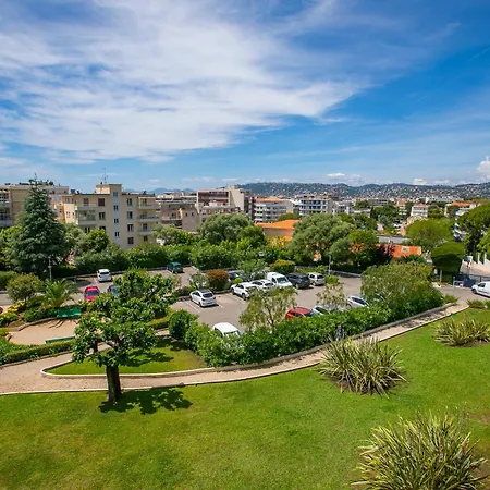 Sea Breeze Duo Apartments ז'ואן-לה-פינס